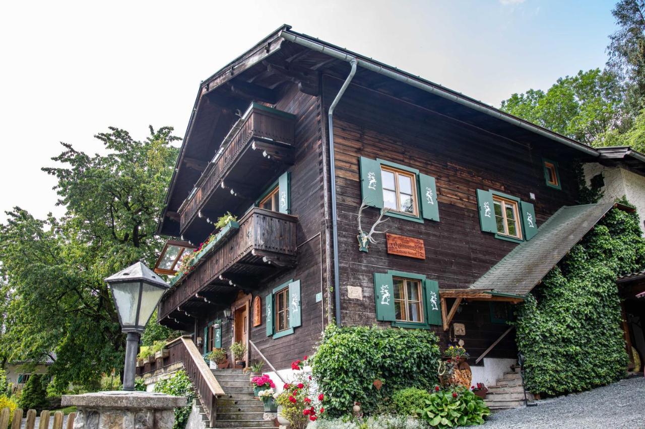 Haus Weidmannsheil - Wohnen Im Romantischen Forsthaus Werfen Exterior photo
